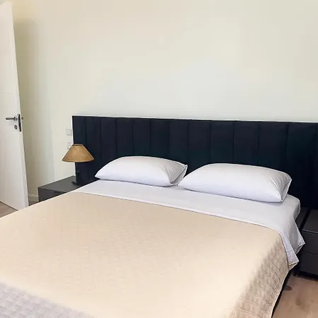 Appartement Emerald Luxury 2 Bedroom, 2 Bathroom Tirana
